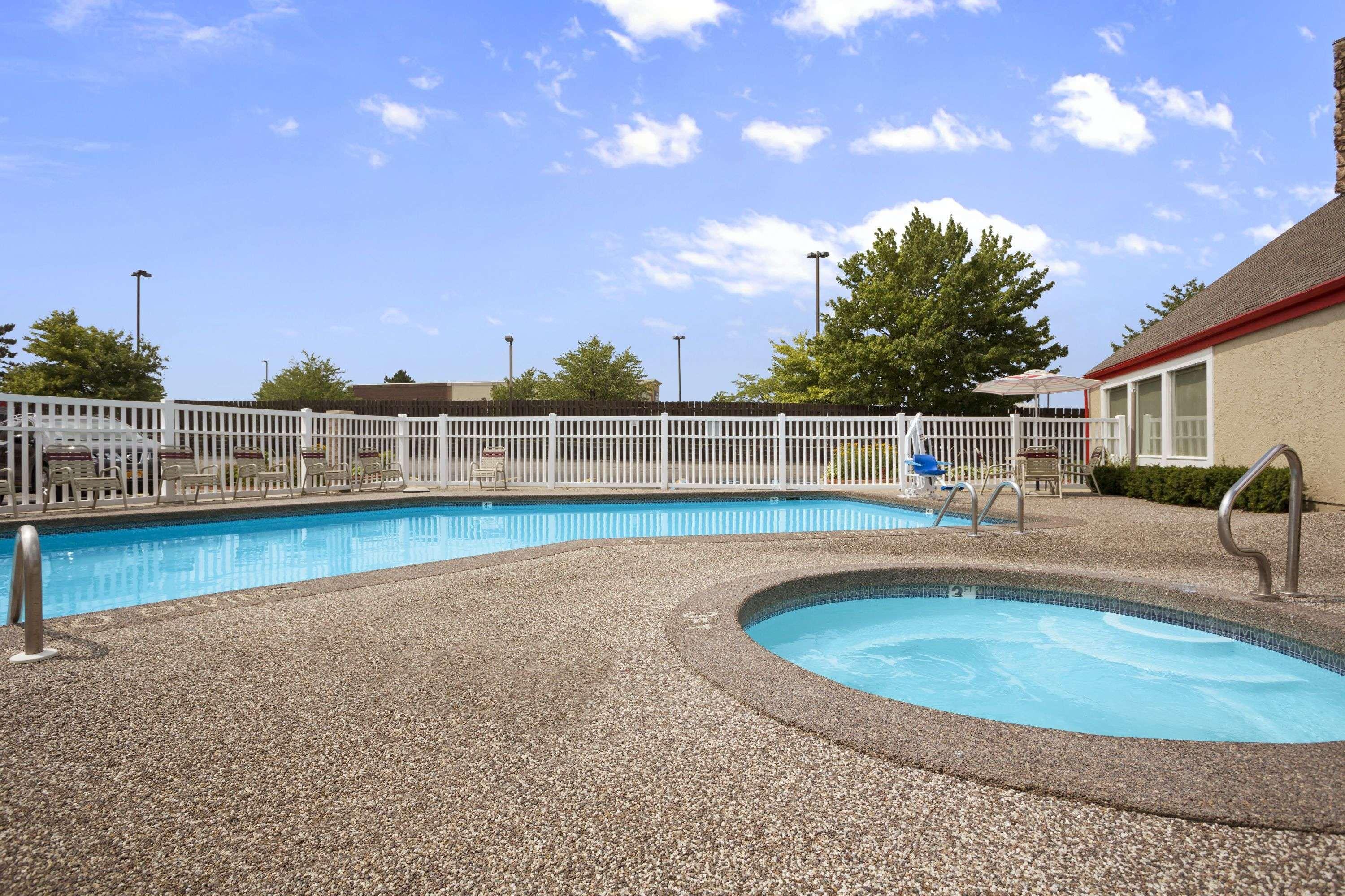Affordable Suites Of America Grand Rapids Kentwood Exteriör bild